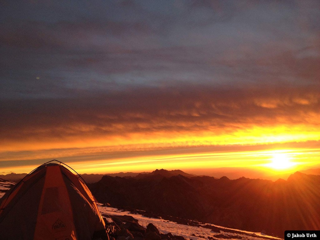 Udsigt fra lejr 1 (5350m). Foto: Jakob Urth.