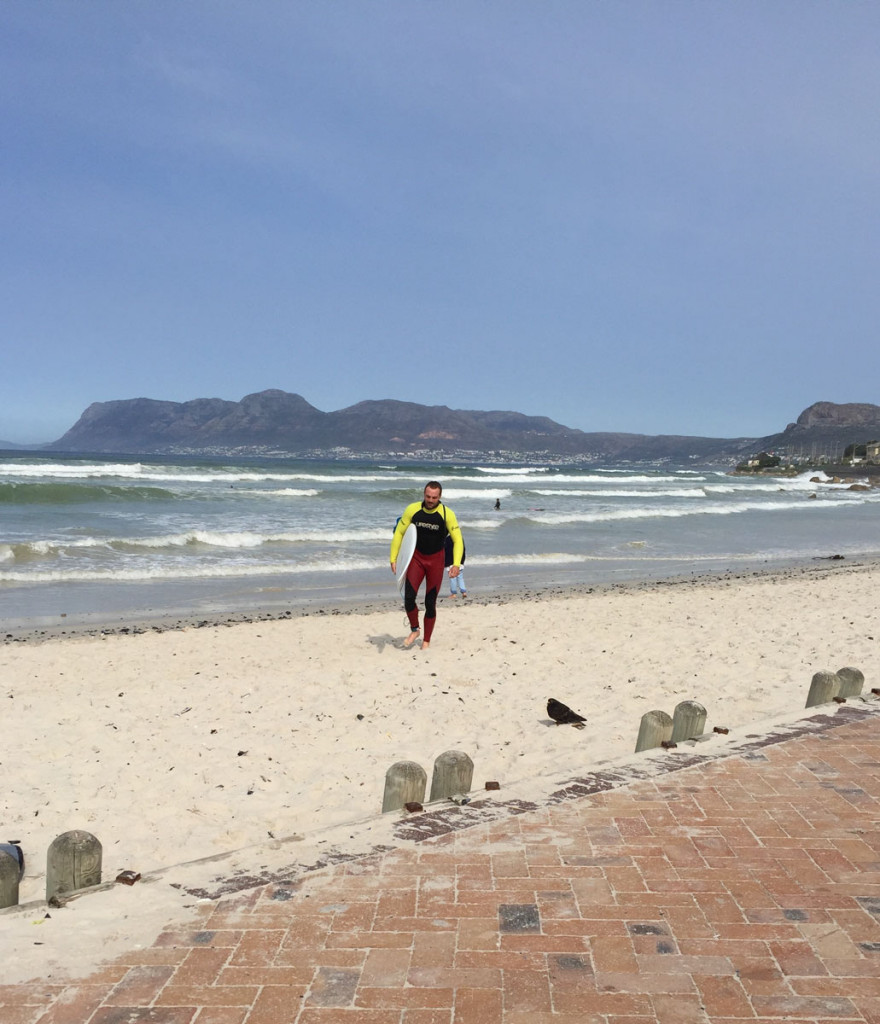 To dages surfing i Muizenberg ved kysten